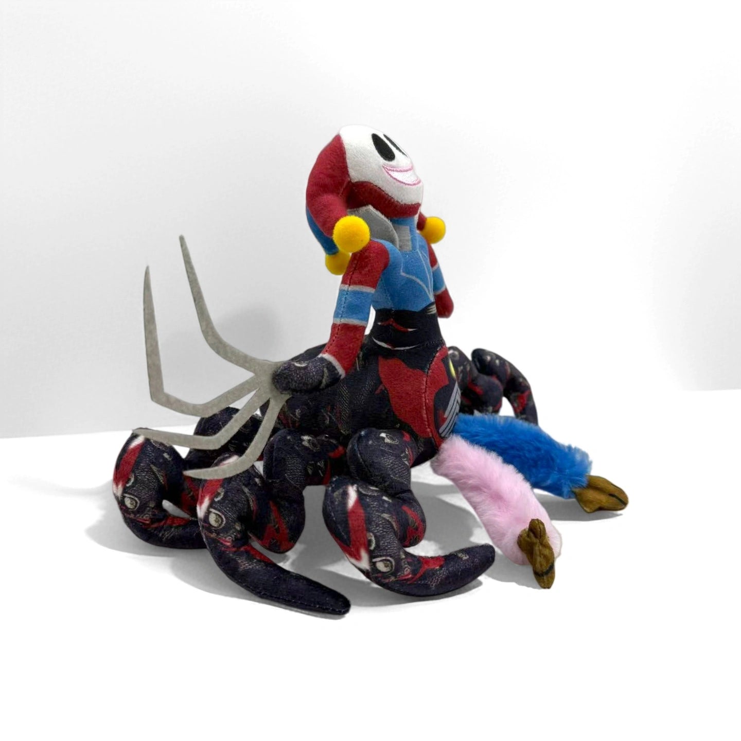 The ZoDoll Prototype Plush Poppy Playtime Horror Spider Monster Plush is a 32cm soft stuffed toy featuring a human-like upper body, eight black and red clawed legs, two furry tails, and three metallic claws—perfect for Poppy Playtime fans.